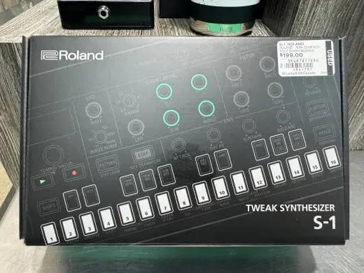Roland S-1 Aira Compact Poly Synth Module 2